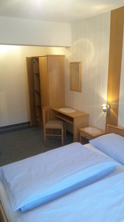 Haus Mary Apartman Russbach am Pass Gschütt Kültér fotó