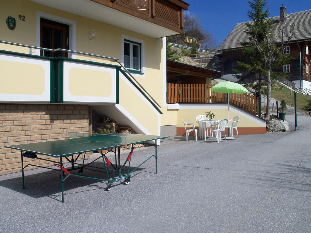 Haus Mary Apartman Russbach am Pass Gschütt Kültér fotó