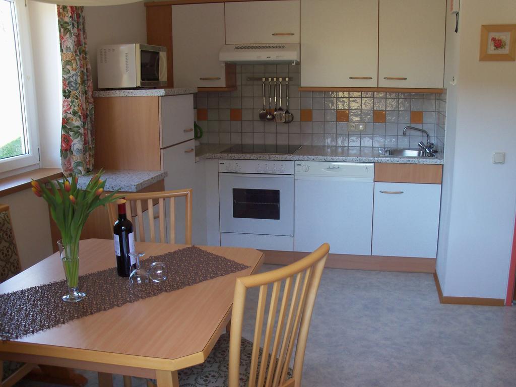 Haus Mary Apartman Russbach am Pass Gschütt Kültér fotó