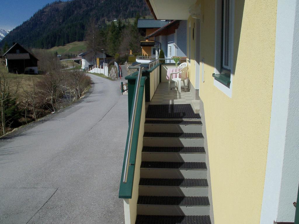 Haus Mary Apartman Russbach am Pass Gschütt Kültér fotó